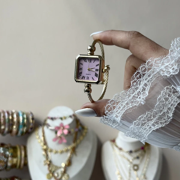 Pembe Kare Ekran Kelepçe Saat