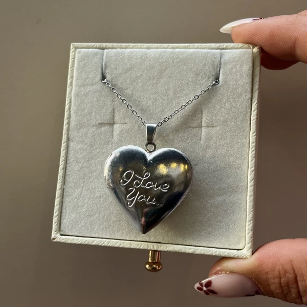 Fotoğraf ve Yazılı I Love You Desenli Kapaklı Kolye (2,1 cm)