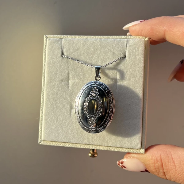 Fotoğraf ve Yazılı Oval Kapaklı Kolye (2,3 cm)