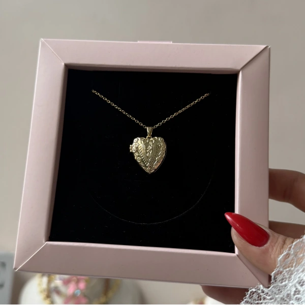 Fotoğraflı İşlemeli Kapaklı Kalp Kolye ( 1.5 cm )