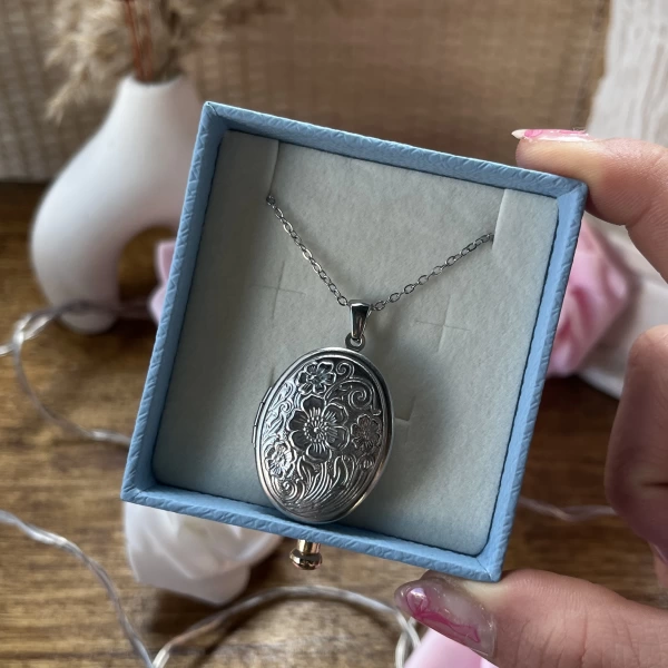 Oval Desenli Çift Fotoğraflı Kolye