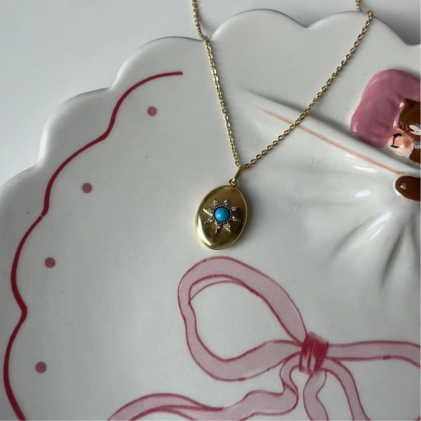 Fotoğraflı Oval Desenli Kapaklı Gümüş Kolye