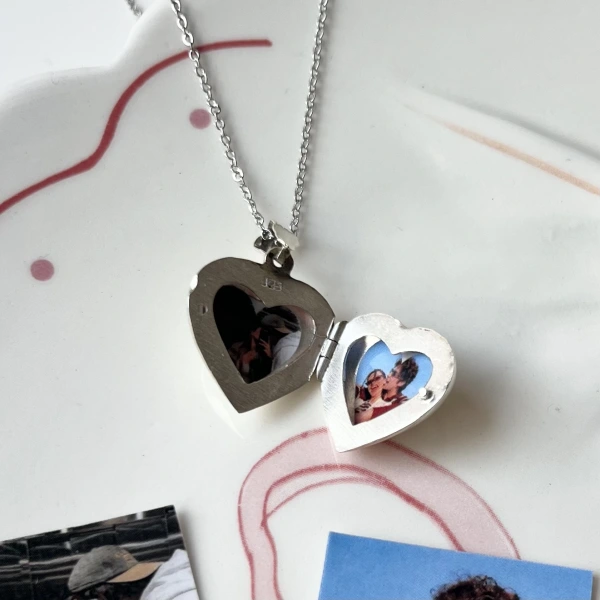 Kalp Şeklinde Fotoğraflı Kolye