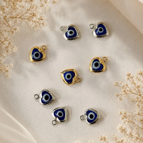 Kalpli Nazar Boncuğu Charm