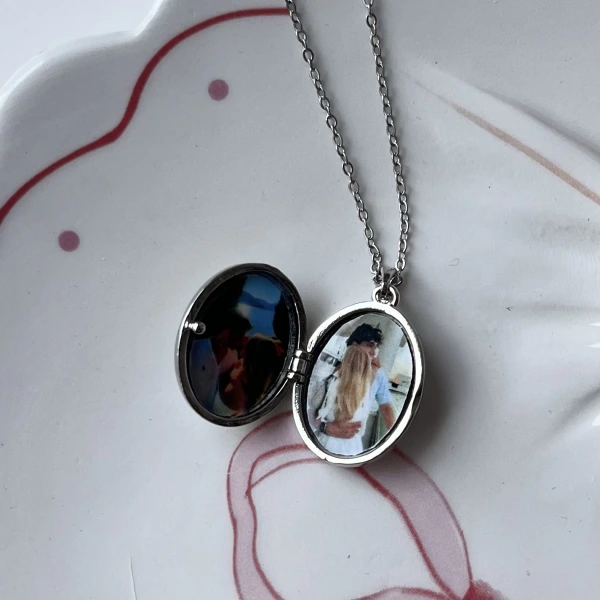 Kapaklı ve Fotoğraflı Alya Kolye