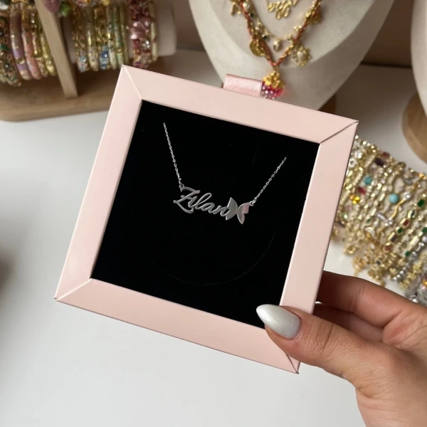 Kelebek Detaylı Kişiye Özel İsim Gümüş Kolye