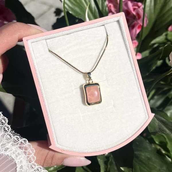 Pembe Taşlı Dörtgen Kolye I Çelik