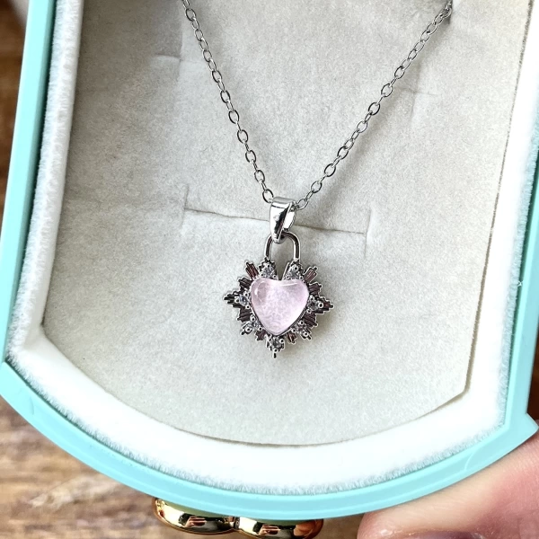 Pembe Opal Kalp Kolye I Çelik