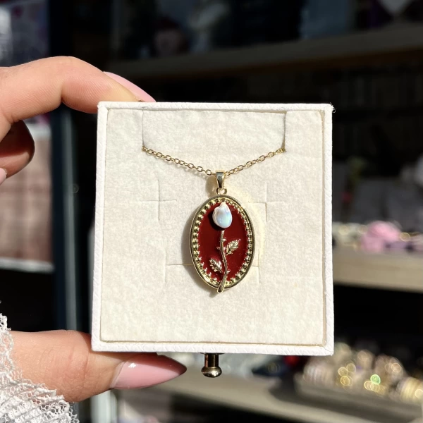 Kırmızı Lale Sanat Kolye I Çelik