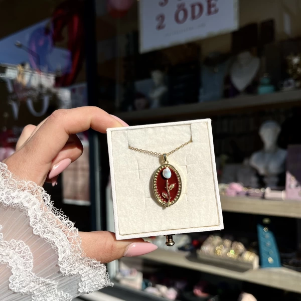 Kırmızı Lale Sanat Kolye I Çelik