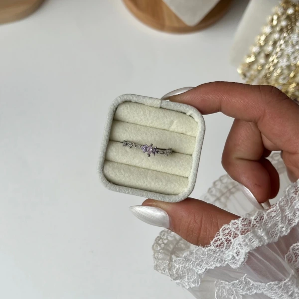 Lilac Whisper Yüzük