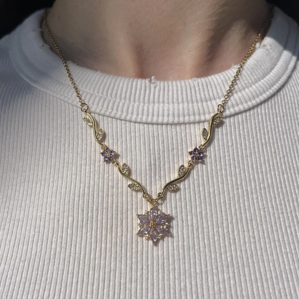 Mor Prenses Çiçeği Violet Kolye