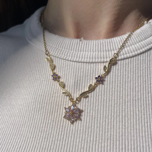 Mor Prenses Çiçeği Violet Kolye