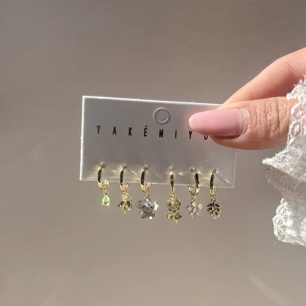 Mini Çiçek Motifli Küpe Takımı I Xuping