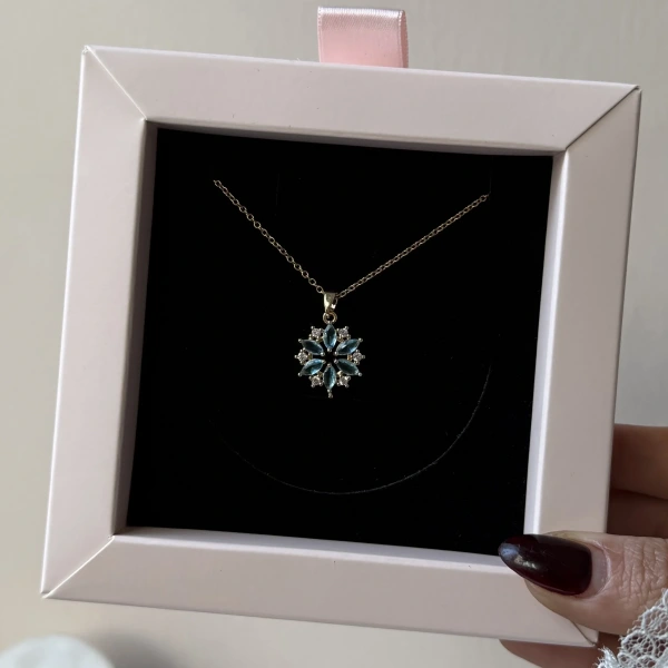 Mystic Blue Blossom Kolye