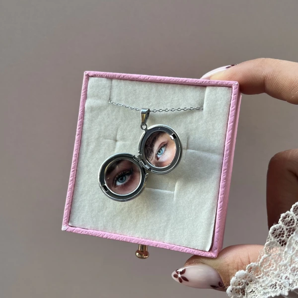 Çift Fotoğraflı Yuvarlak Kapaklı Altın Kolye (1,5 cm)