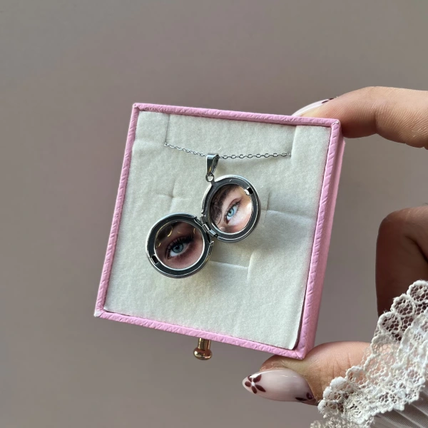 Çift Fotoğraflı Yuvarlak Kapaklı Altın Kolye (1,5 cm)