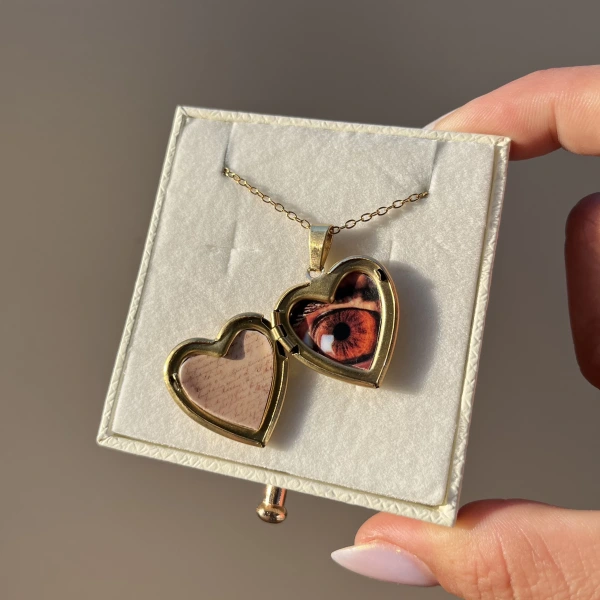 Ön Kapak Yazılı Fotoğraflı Kalp Kolye (1,7 cm)