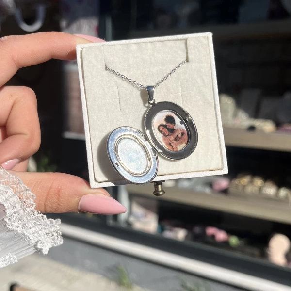 Oval Desenli Fotoğraflı Kapaklı Kolye I Çelik