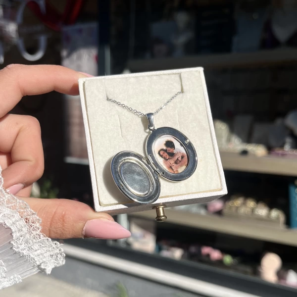Oval Desenli Fotoğraflı Kapaklı Kolye I Çelik
