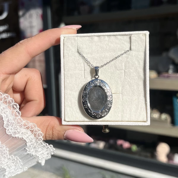 Oval Desenli Fotoğraflı Kapaklı Kolye I Çelik