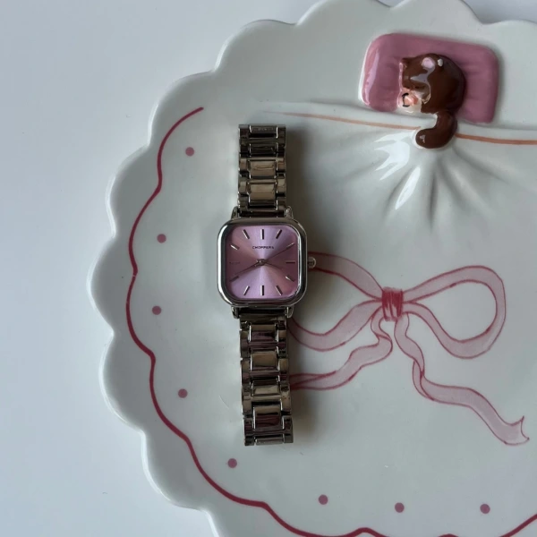 Pembe Kadran Klasik Vintage Saat