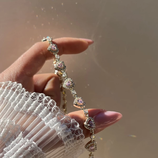 Pembe Kalp Motifli Zincir Choker