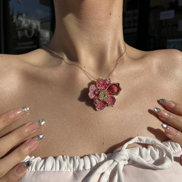Pembe Lida Kolye