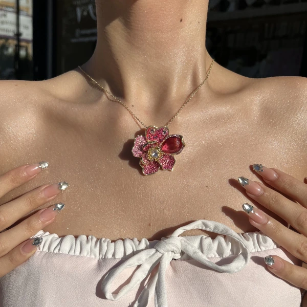 Pembe Lida Kolye