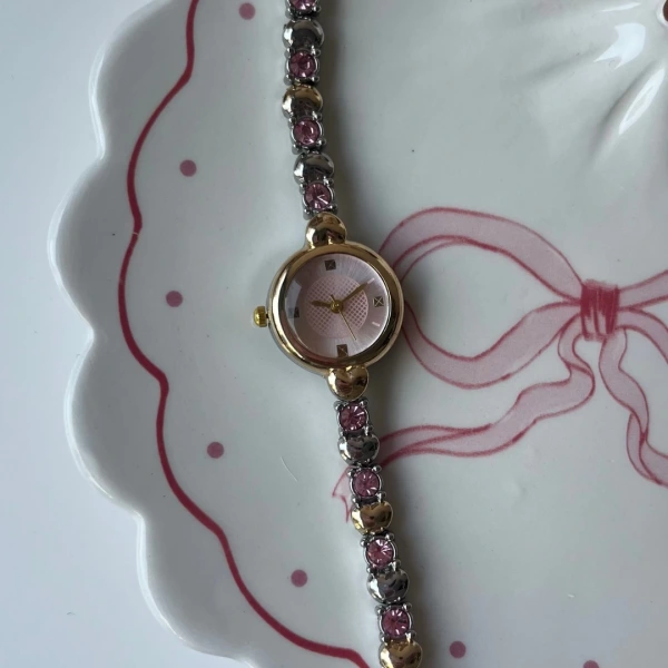 Pembe Parıltı Vintage Saat