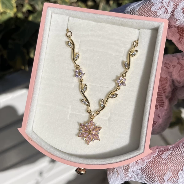 Pembe Prenses Çiçeği Violet Kolye