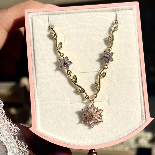 Pembe Prenses Çiçeği Violet Kolye