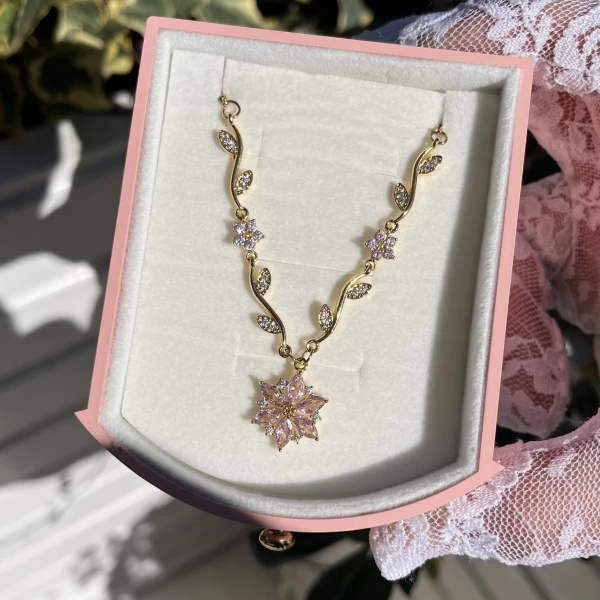 Pembe Prenses Çiçeği Violet Kolye
