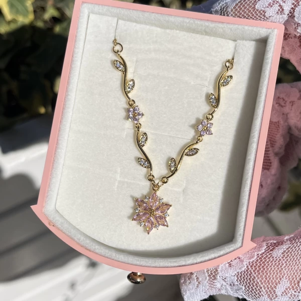 Pembe Prenses Çiçeği Violet Kolye