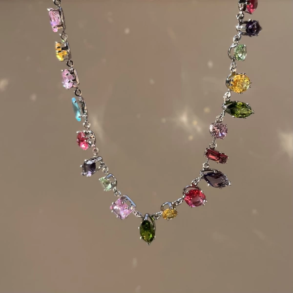 Renkli Taşlı Gem Kolye