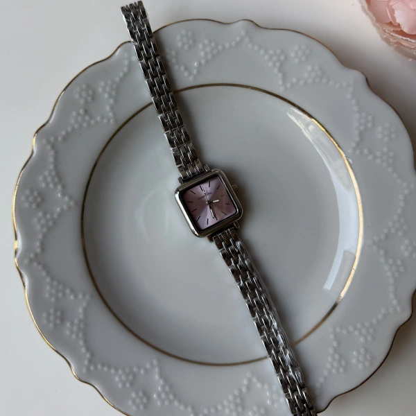 Kare Pembe Ekran Choppers Saat