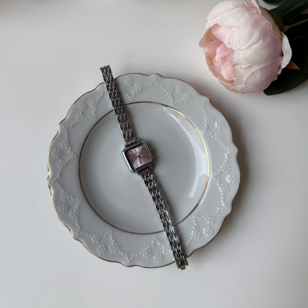 Kare Pembe Ekran Choppers Saat