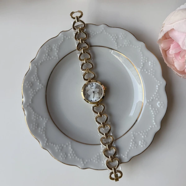 Kalpli Kordonlu Beyaz Saat