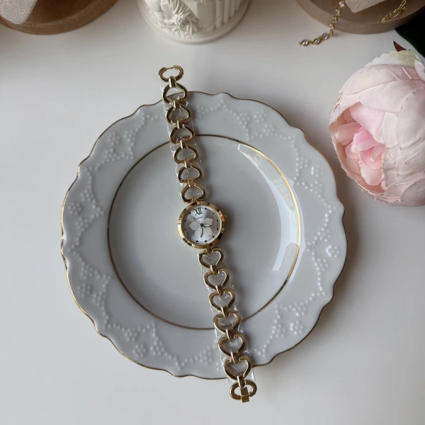 Kalpli Kordonlu Beyaz Saat