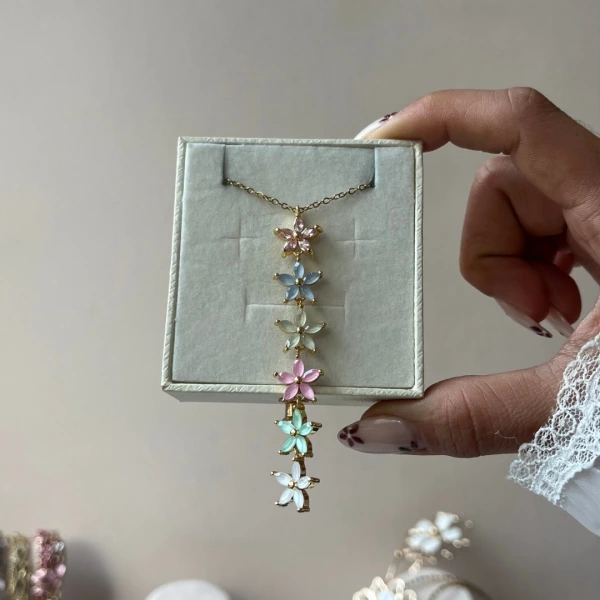 Sakura Düşüşü Kolye