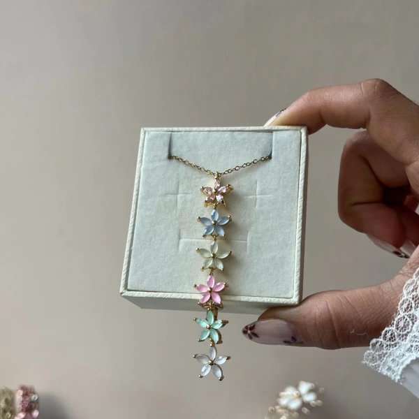 Sakura Düşüşü Kolye