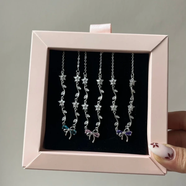 Sarmaşık Çiçeği Kolye