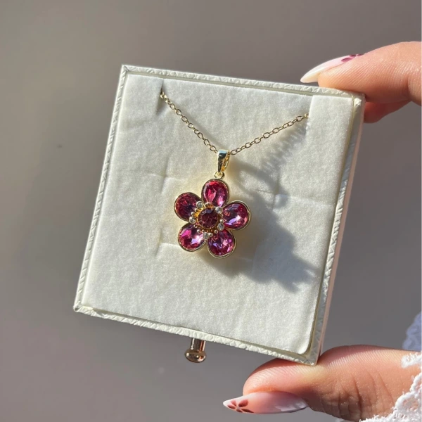 Tutku Çiçeği Kolye