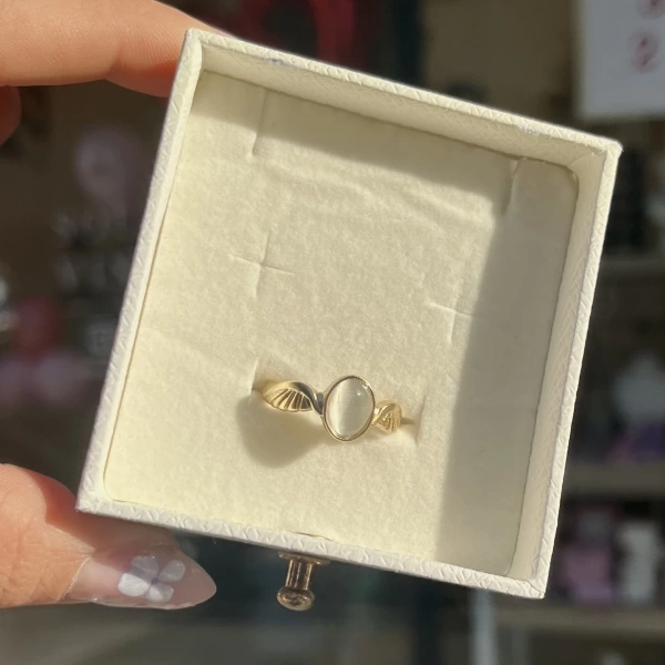 Beyaz Taşlı Kanatlı Vintage Yüzük