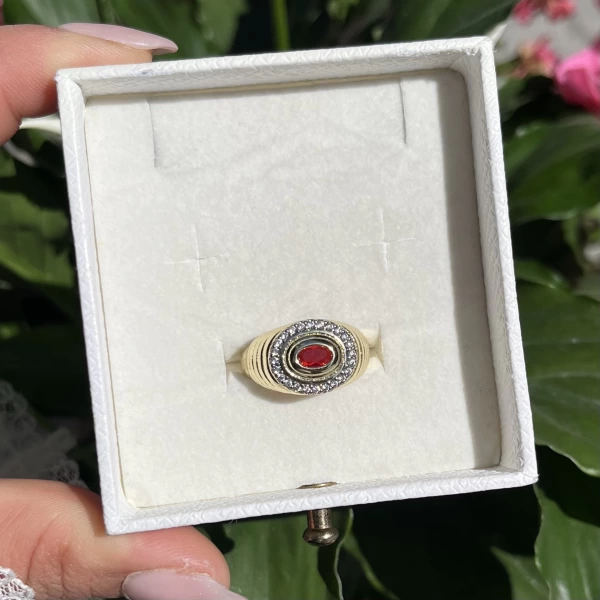 Oval Kırmızı Taşlı Vintage Yüzük