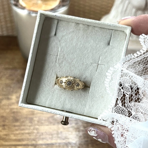 Beyaz Yıldız Damalı Vintage Yüzük