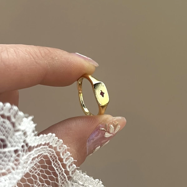 Yıldızlı Dörtgen Baby Vintage Yüzük I 14 Altın Kaplama