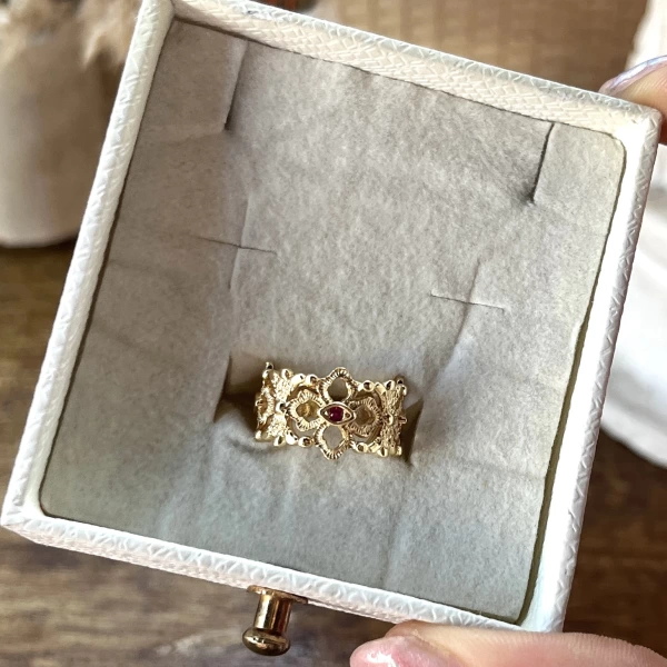 Bordo Taşlı Oymalı Vintage Yüzük I 14 Altın Kaplama