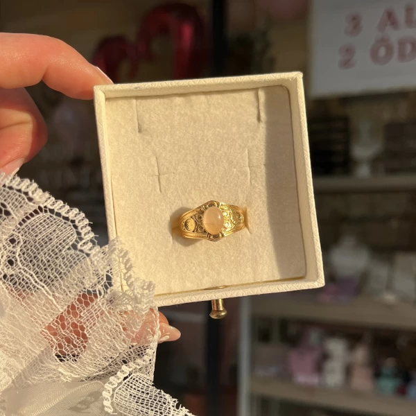 Beyaz Kuvars Taşlı Vintage Yüzük I 14 Altın Kaplama
