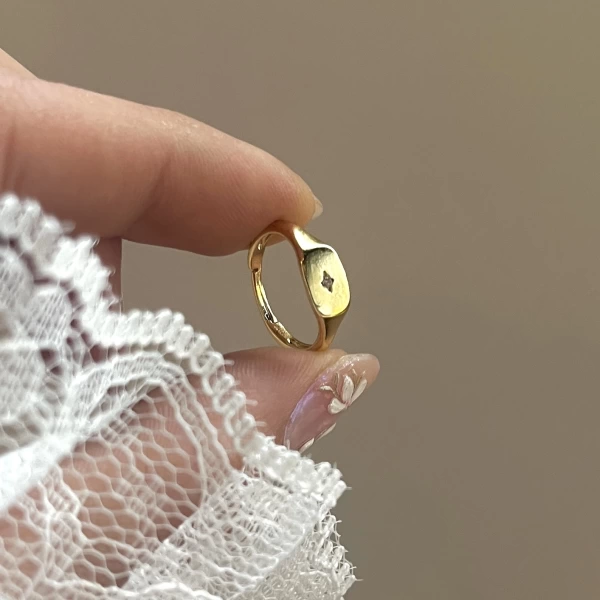 Yıldızlı Dörtgen Baby Vintage Yüzük I 14 Altın Kaplama
